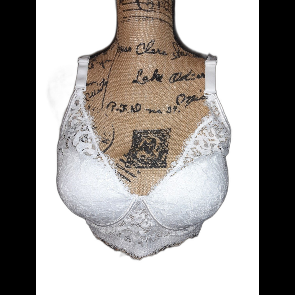 Youmita 38C White Floral Lace Wireless Bra NWT